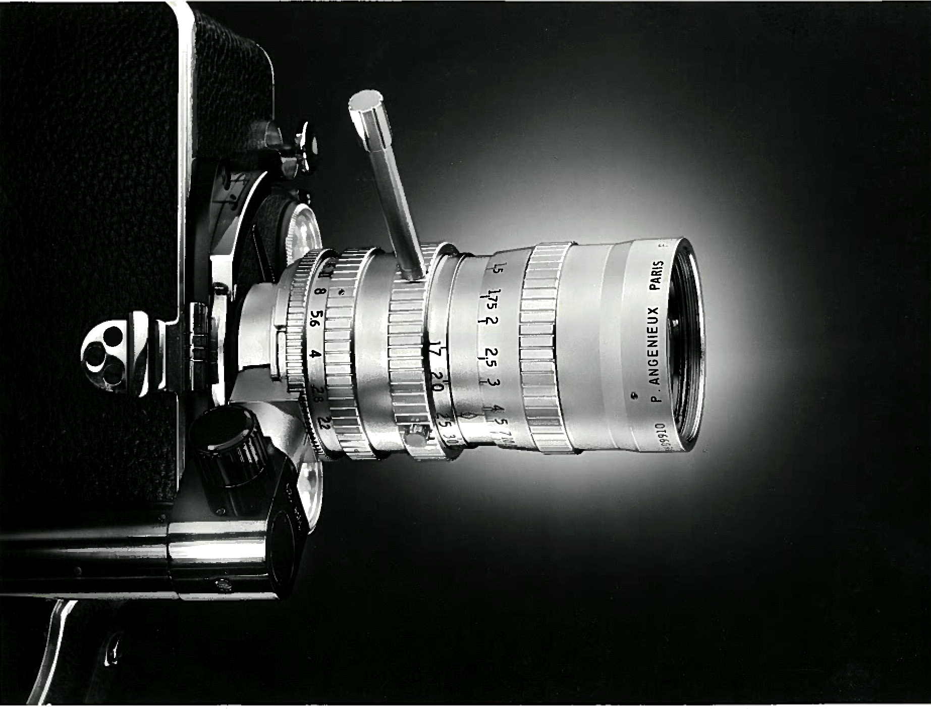 1er Zoom 17-68 16mm